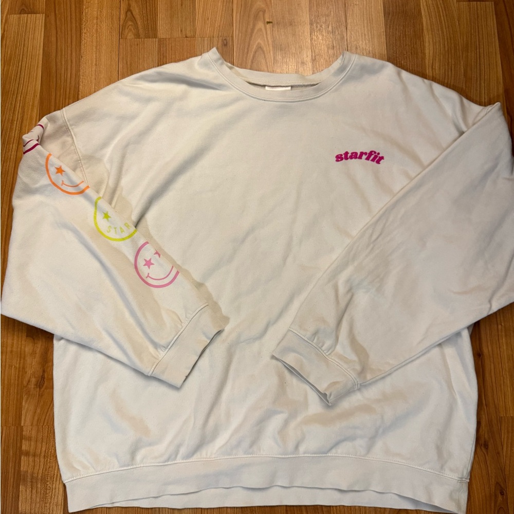 Starfit White Sweatshirt with Colorful Accents